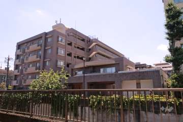 フェアロージュ南雪谷アークスコートの外観(北西側から)