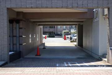 駐車場の出入り口・敷地内駐車場（屋外機械式）