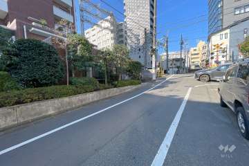 敷地北側の前面道路　