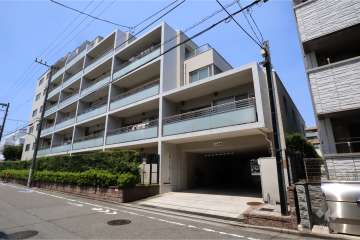 ファミールグラン南雪ヶ谷パークサイドの外観(北東側から)