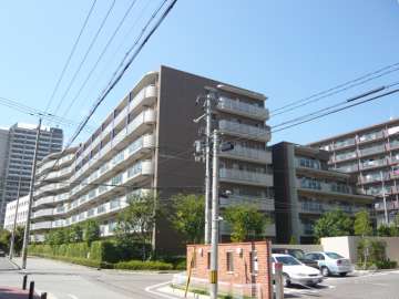 西ノ宮アーバンライフの外観（南東側から）