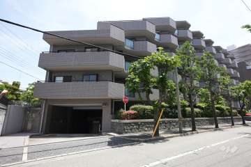 ステイツ甲子園口の外観（北西側から）