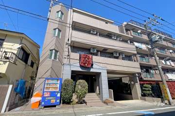 ロイヤルアメニティー南馬込の外観（南西側から）