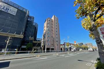 遠景（南東側から）