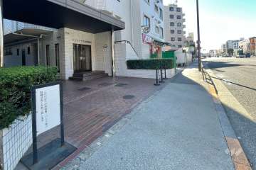 駐車場の出入り口