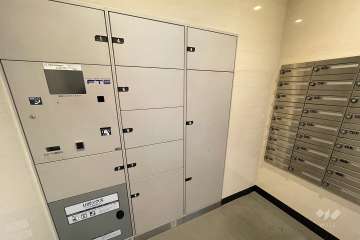 宅配ボックスと共用ポスト