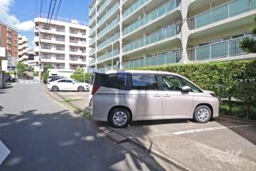 敷地内駐車場（屋外平面式）