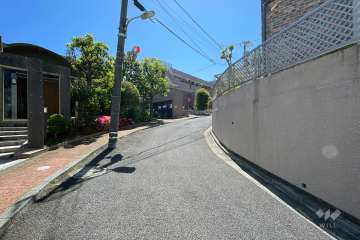 敷地北西側前面道路