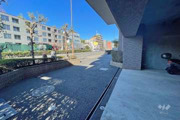 駐車場の出入り口