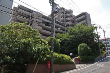 クレストフォルム南馬込の外観（北東側から）