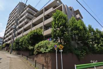 クレストフォルム南馬込の外観（南東側から）