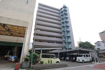 グランイーグル多摩川緑地２の外観（北東側から）