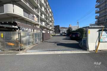 敷地内駐車場（屋外平面式）