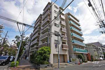 ランデージ市役所通りの外観（南西側から）