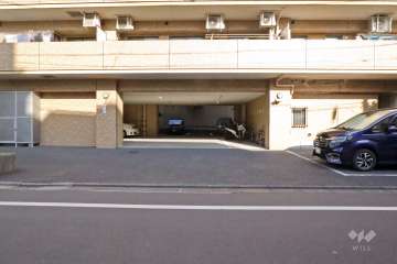 駐車場の出入り口・敷地内駐車場（屋内平面式・屋外平面式）