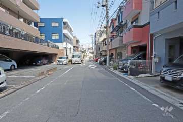 敷地南東側の前面道路　