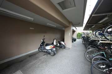バイク置場