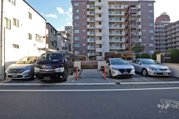 敷地内駐車場（屋外平面式）