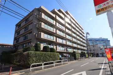 エンゼルハイム南六郷第５の外観(西側から)