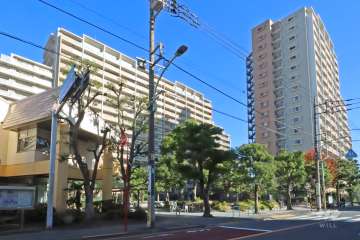 オーベルグランディオ萩中の外観(南西側から)