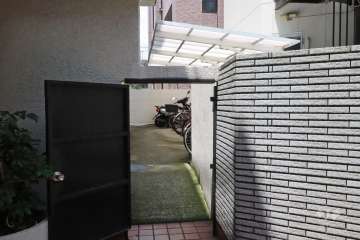 駐輪場の出入り口