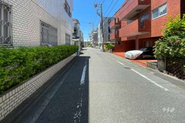 敷地北西側の前面道路