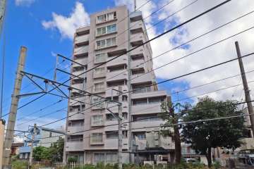 北千束スカイマンションの外観（南東側から）