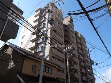 ライオンズマンション西宮平松町の外観（北東側から）