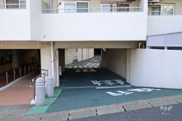 駐車場の出入り口