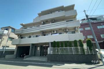 パレソレイユ田園調布東の外観（南西側から）