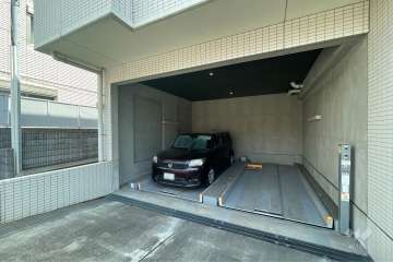 敷地内駐車場（屋内機械式）