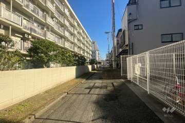 敷地南東側の前面道路　