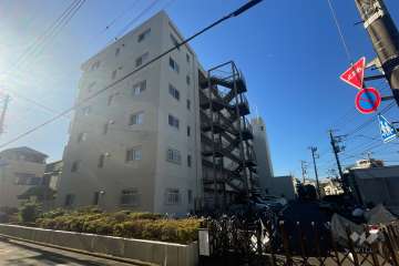 東蒲田サンハイツの外観（北側から）