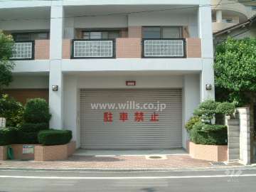 駐車場入口