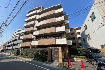 クレッセント蒲田東2の外観（東側から）
