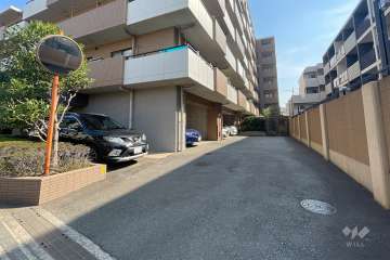 駐車場の出入り口