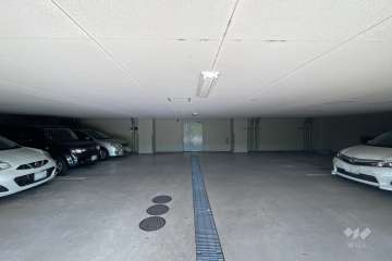 敷地内駐車場（屋内平面式）