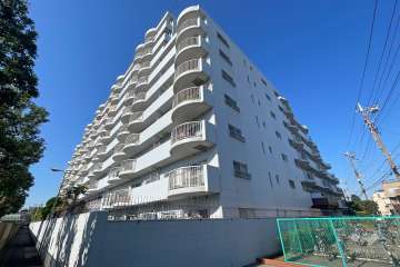 エンゼル萩中パークハイツの外観（南東側から）