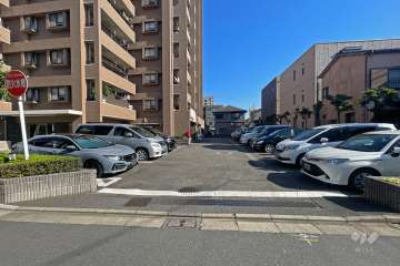 敷地内駐車場（屋外平面式）