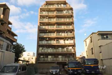 グランイーグル多摩川緑地11の外観（南側から）