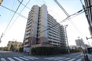 グランイーグル多摩川スカイガーデンの外観（北東側から）