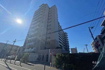 グランイーグル多摩川スカイガーデンの外観（北東側から）