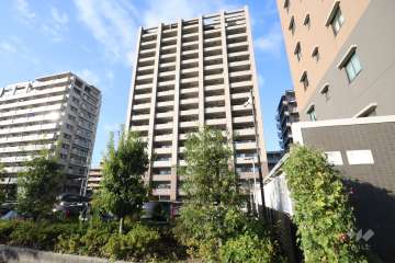 グランイーグル多摩川スカイビューの外観(南東側)