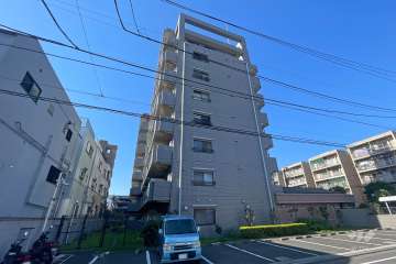 グローウィング城南の外観(南東側から)