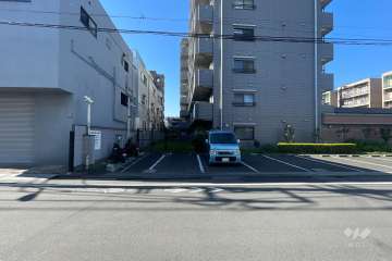 敷地内駐車場（屋外平面式・東側）