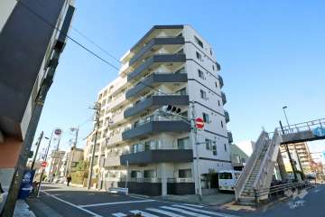 プレールドゥーク多摩川の外観（南東側から）