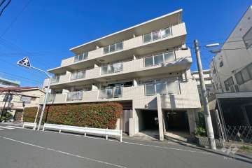 クリオ多摩川ラ・モードの外観(南西側から)