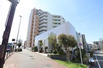 ジェイパーク多摩川リバージュの外観（北東側から）