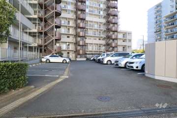 敷地内駐車場（屋外平面式）