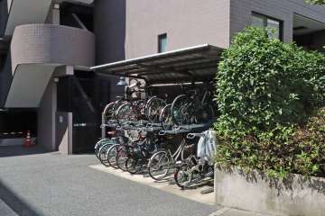 駐輪場（屋根付き）